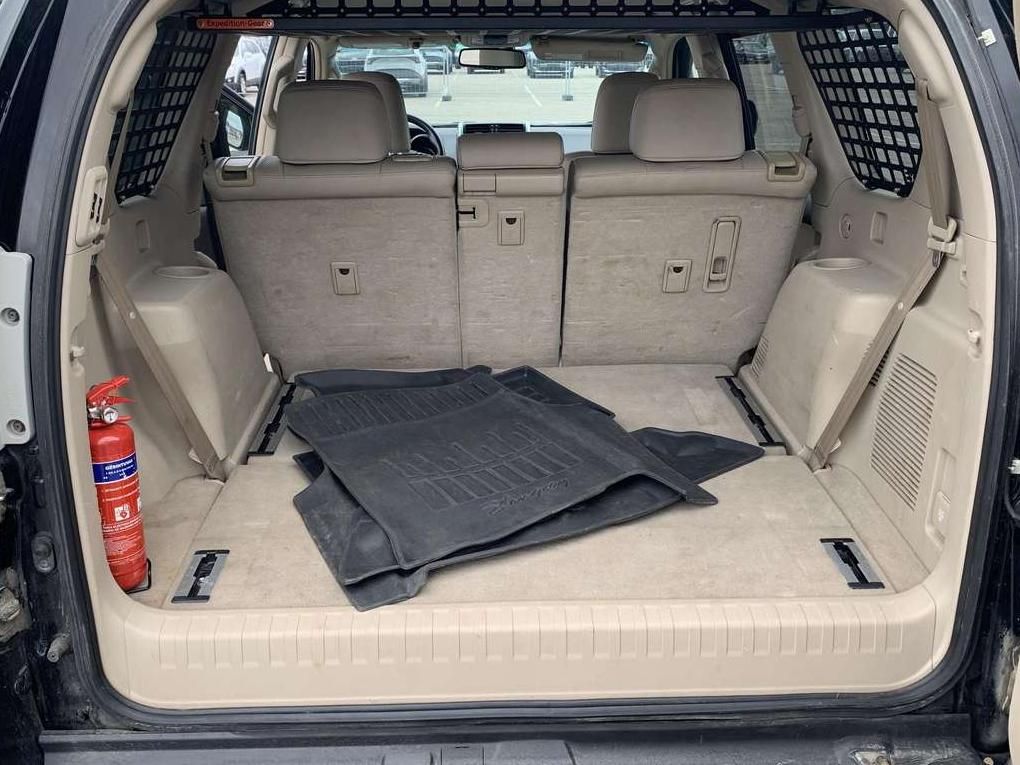 Toyota Land Cruiser | 17