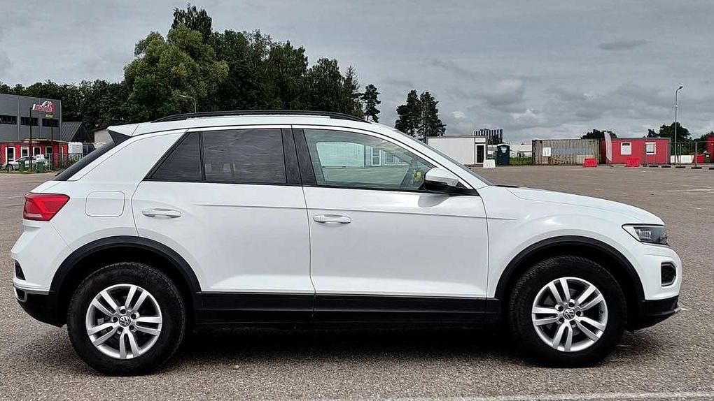 Volkswagen T-Roc | 10