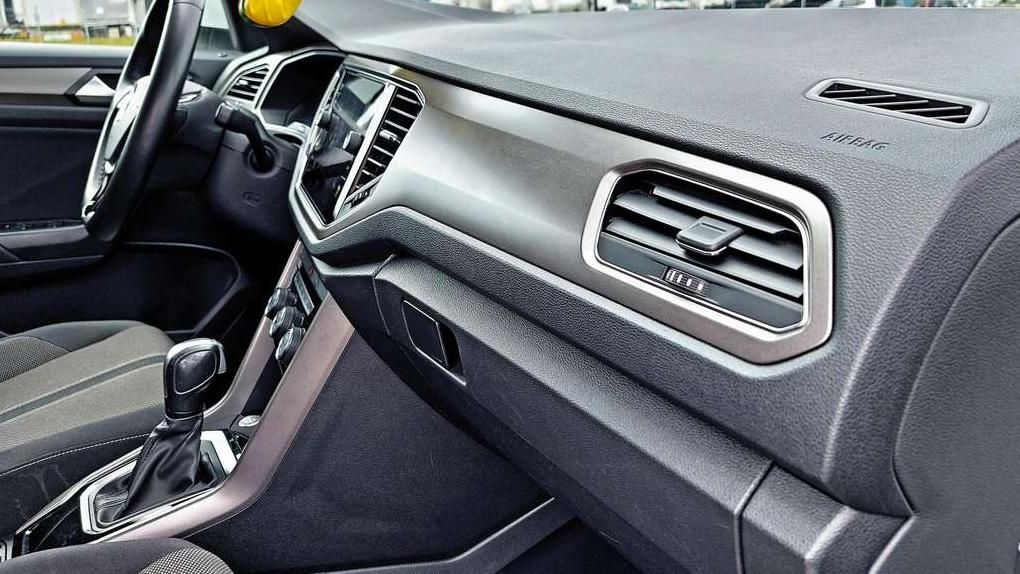 Volkswagen T-Roc | 23