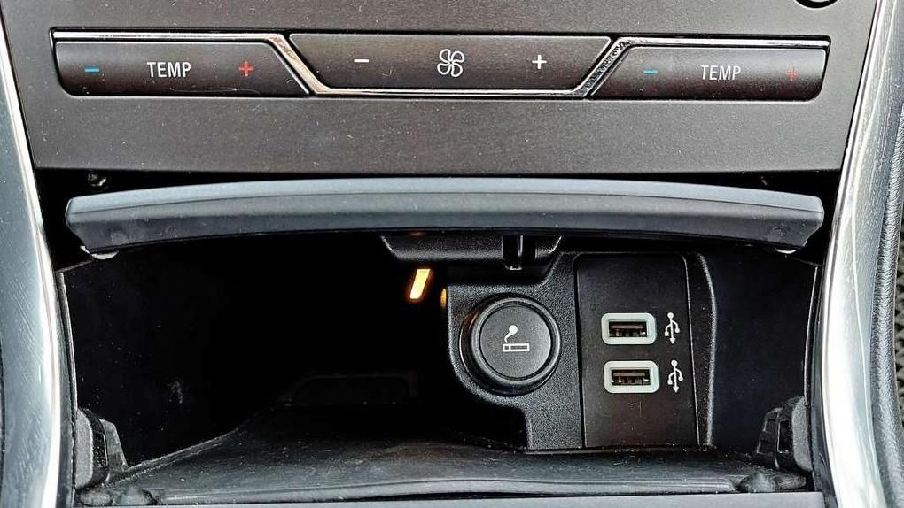 Ford Galaxy | 30