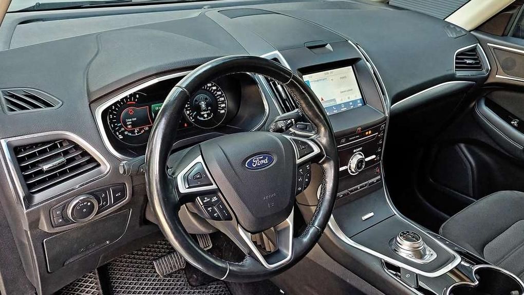 Ford Galaxy | 13