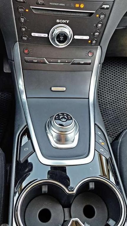 Ford Galaxy | 23