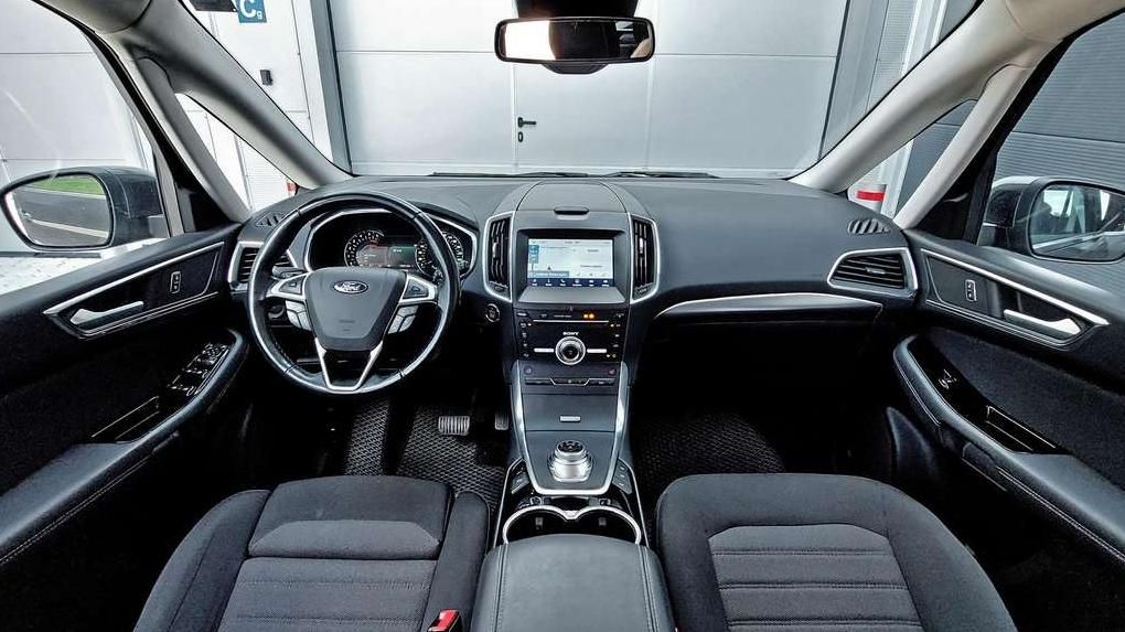 Ford Galaxy | 19