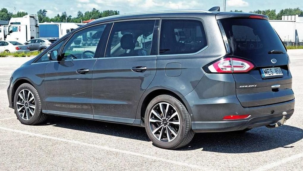 Ford Galaxy | 10