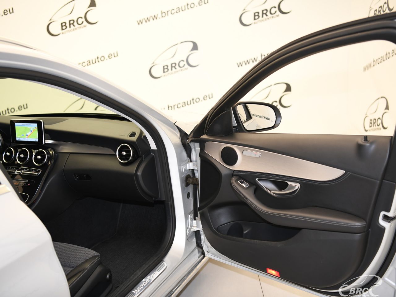 Mercedes-Benz C220 | 8