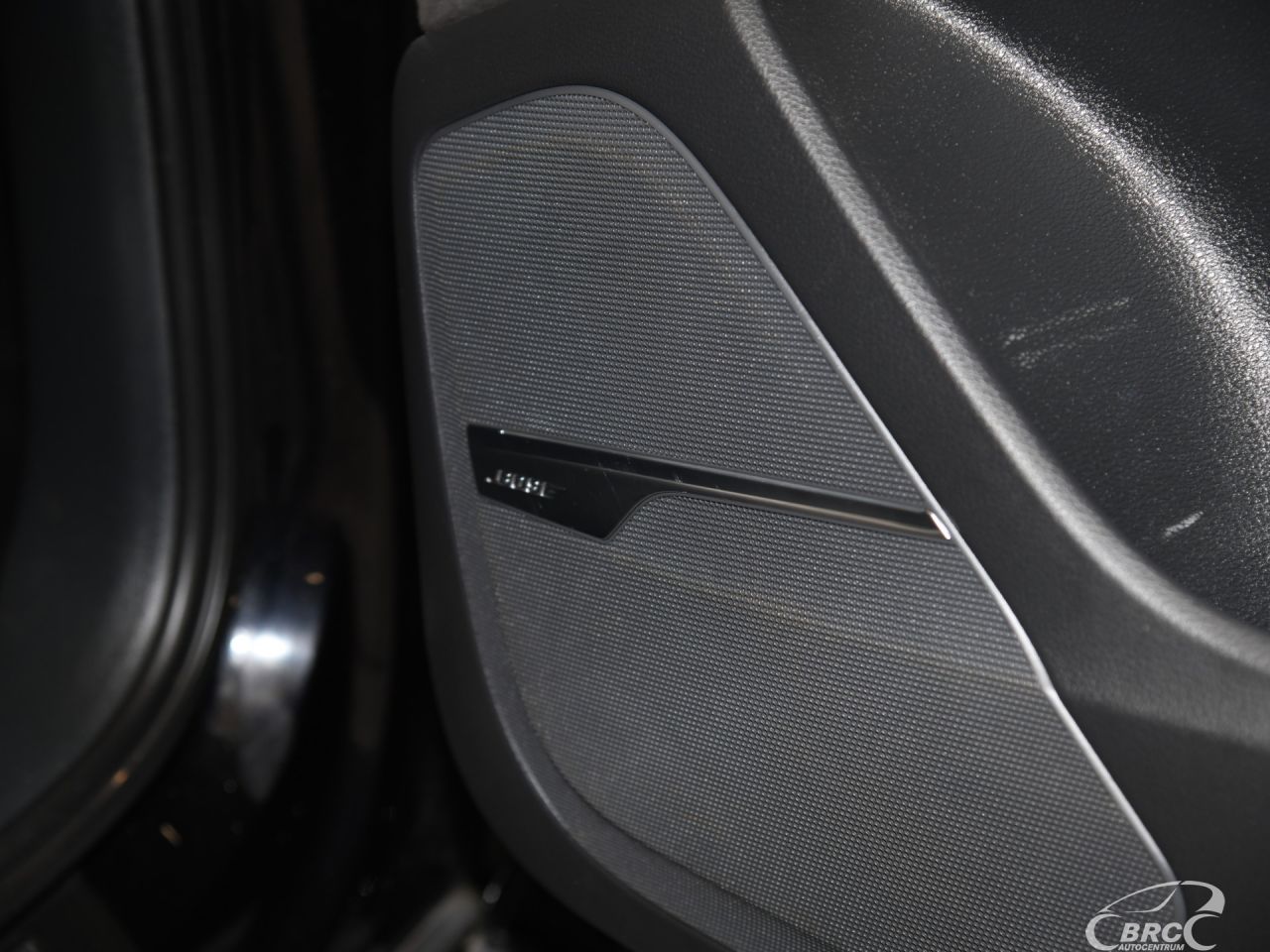 Audi Q7 | 9