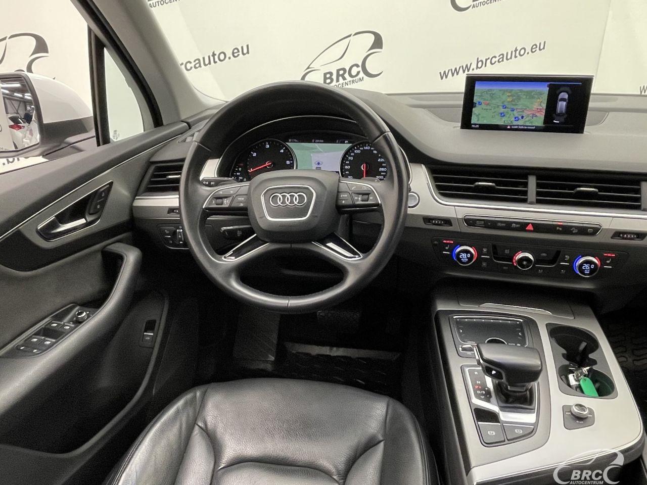 Audi Q7 | 12