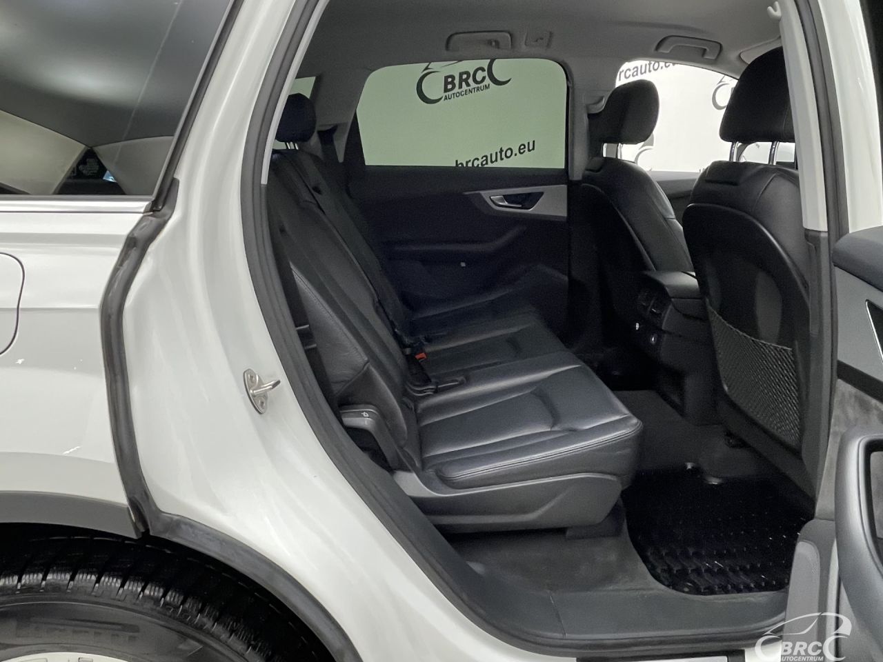 Audi Q7 | 8