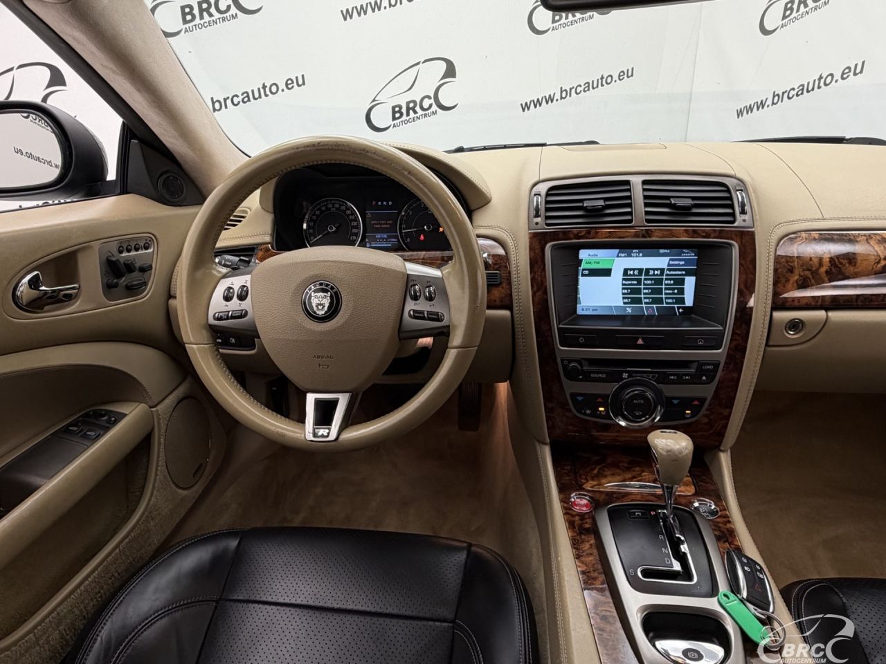Jaguar XKR | 12