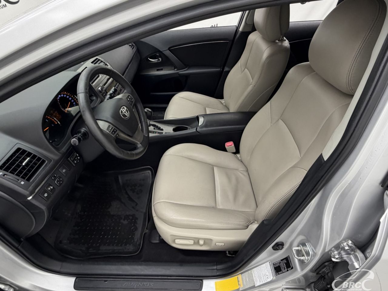 Toyota Avensis | 19