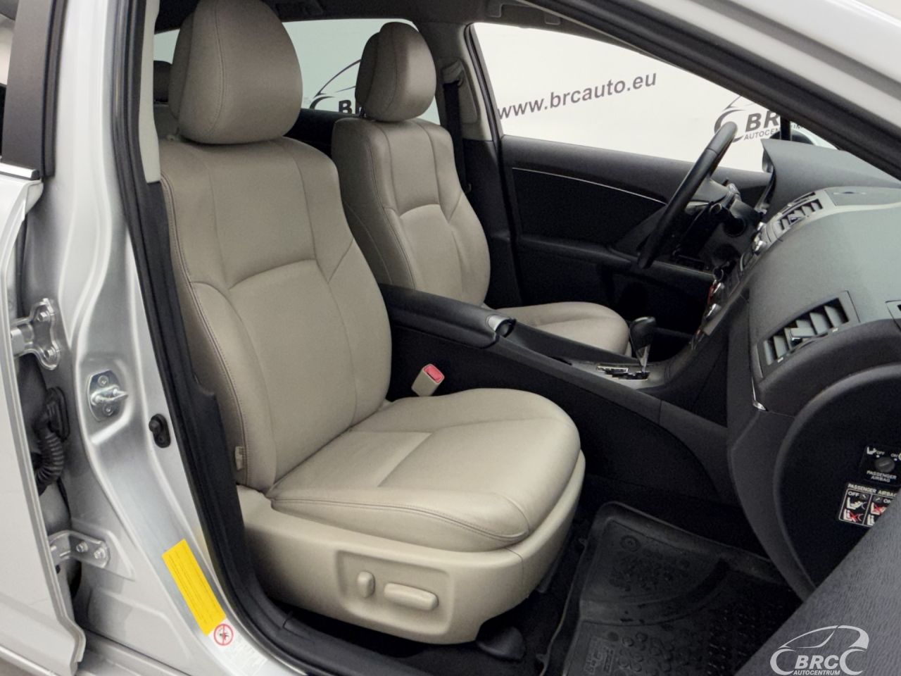 Toyota Avensis | 6