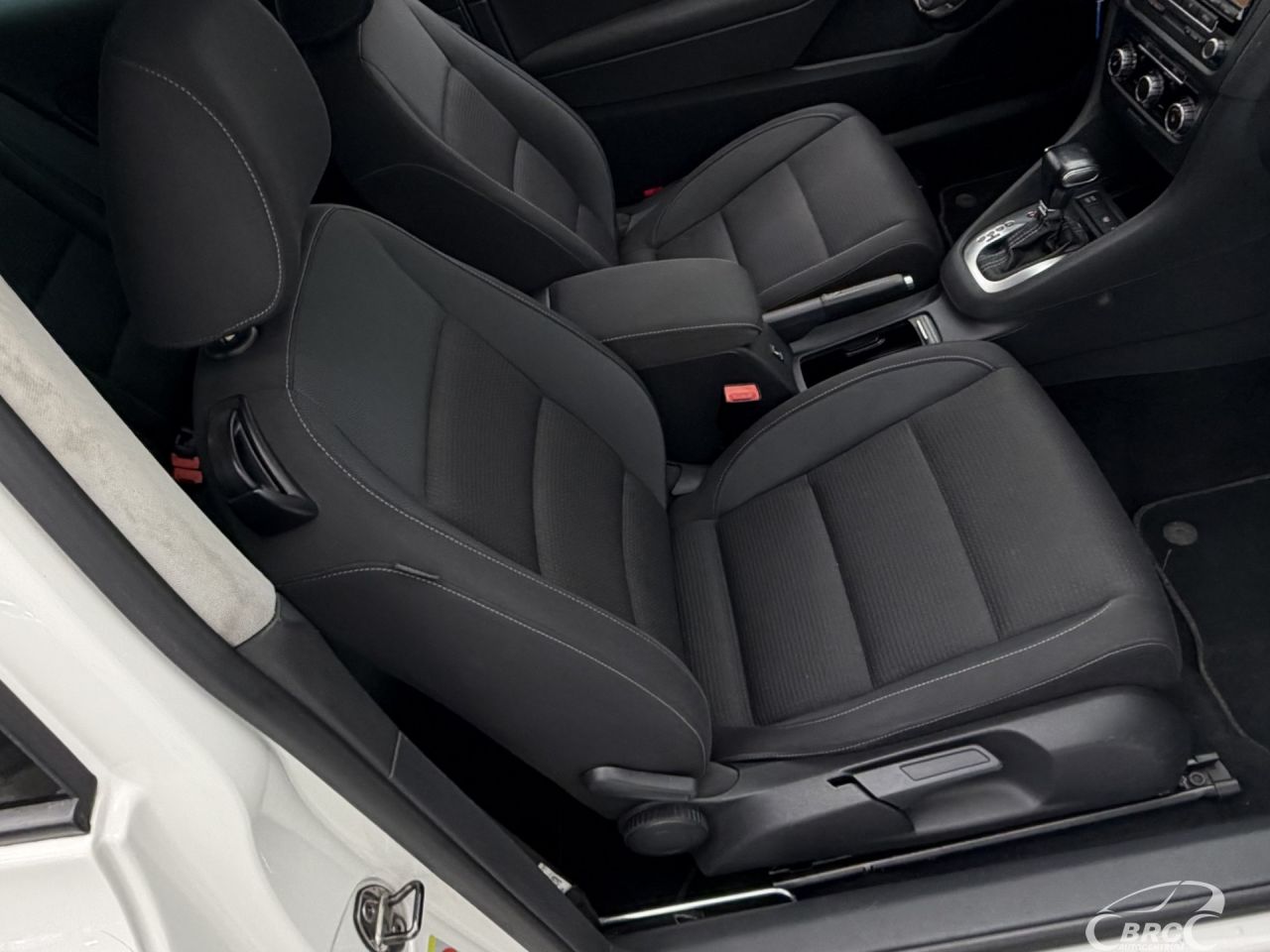 Volkswagen Golf | 4