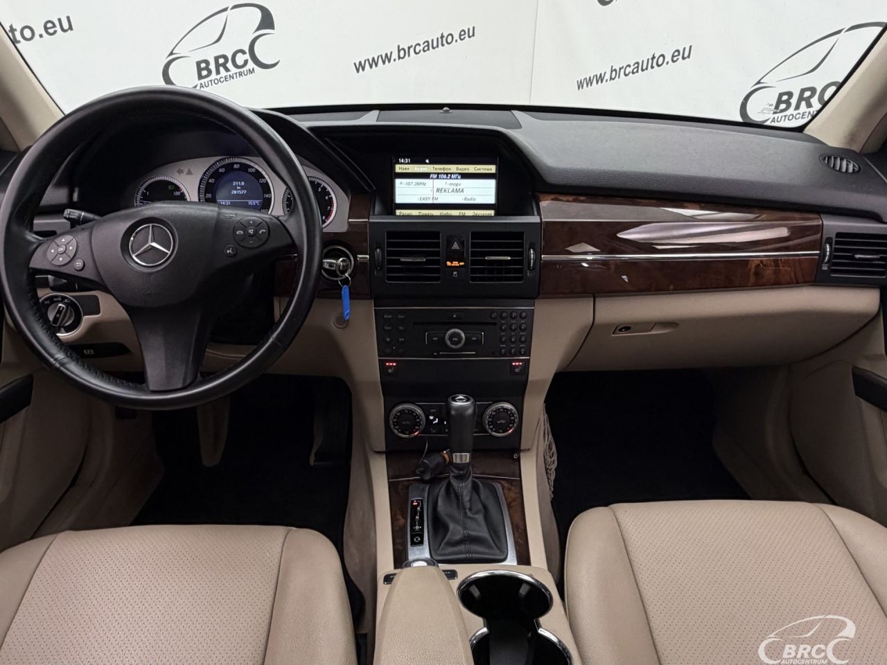 Mercedes-Benz GLK350 | 13