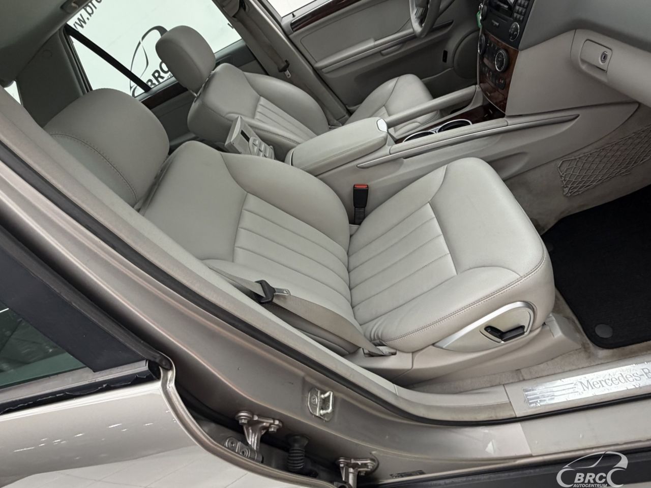 Mercedes-Benz ML320 | 4