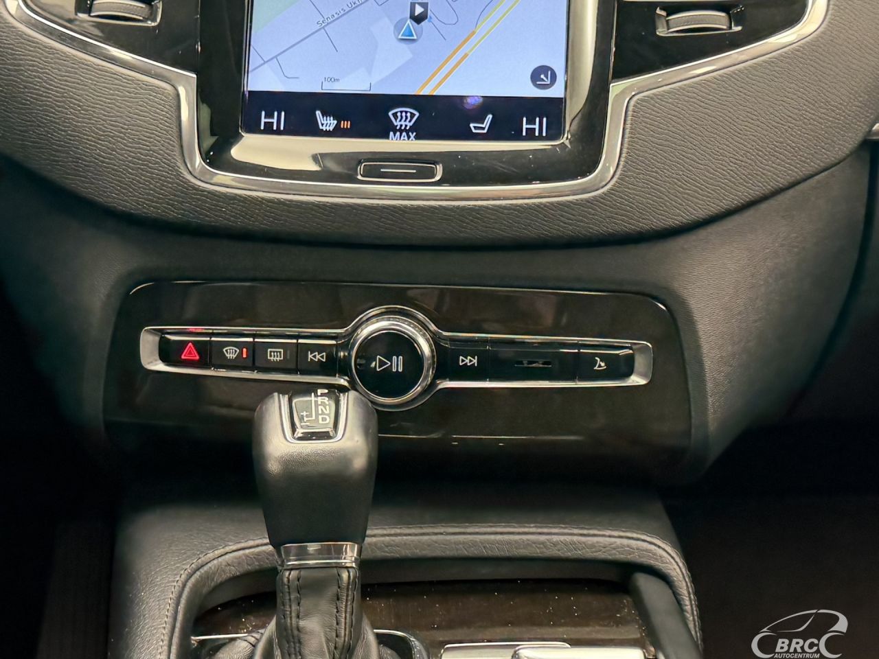 Volvo XC90 | 17
