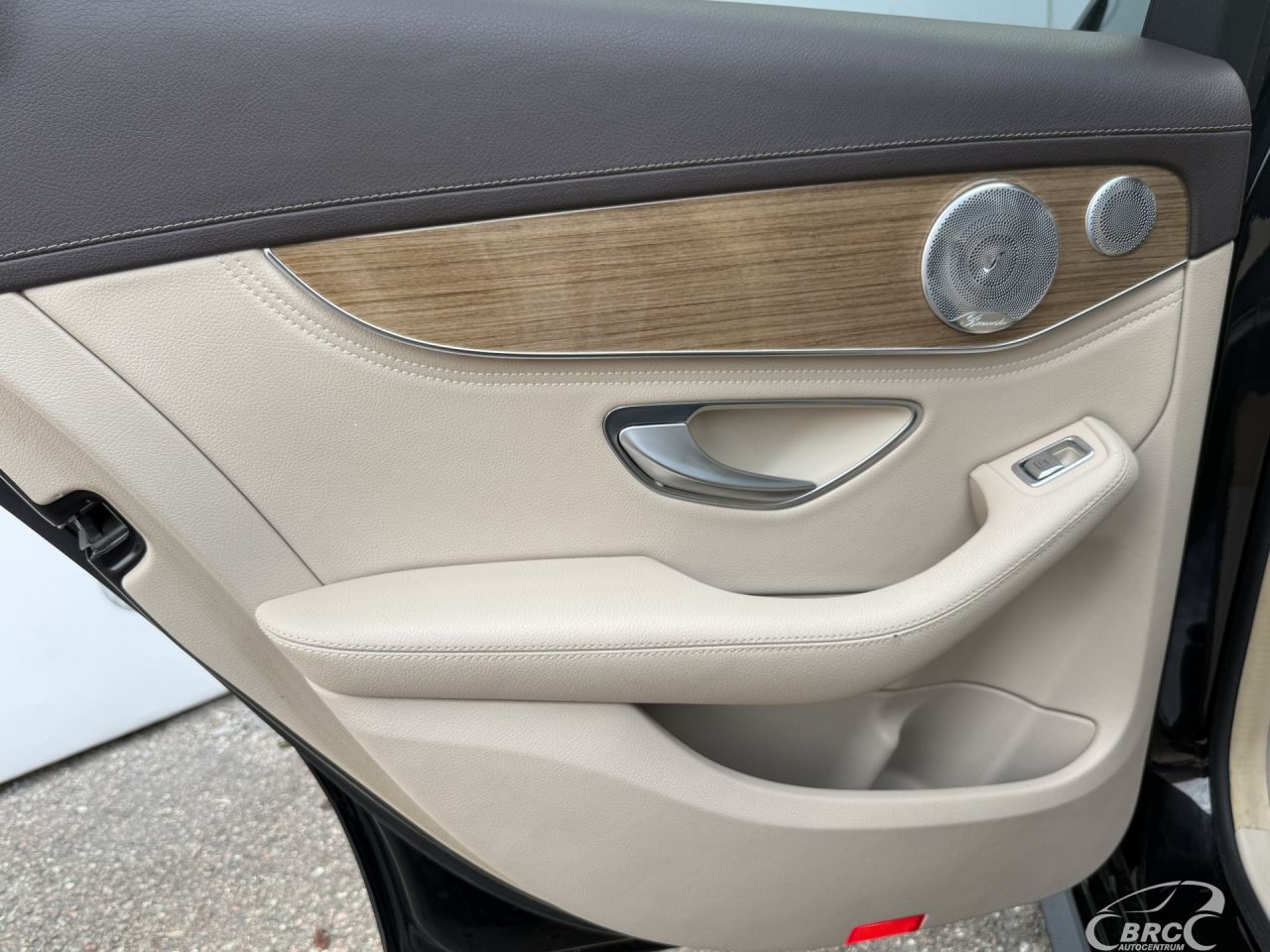 Mercedes-Benz C350 | 18