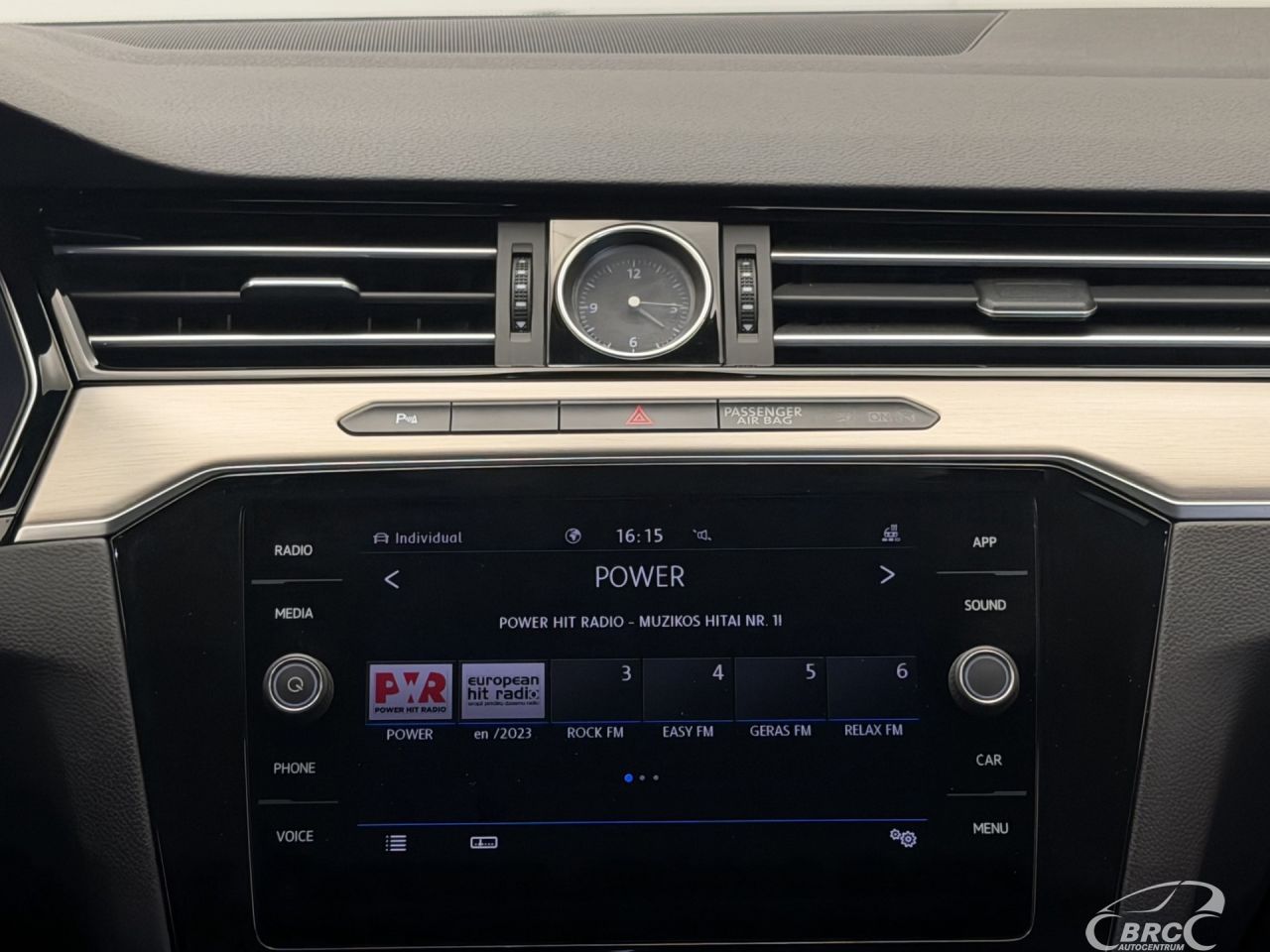 Volkswagen Passat | 16