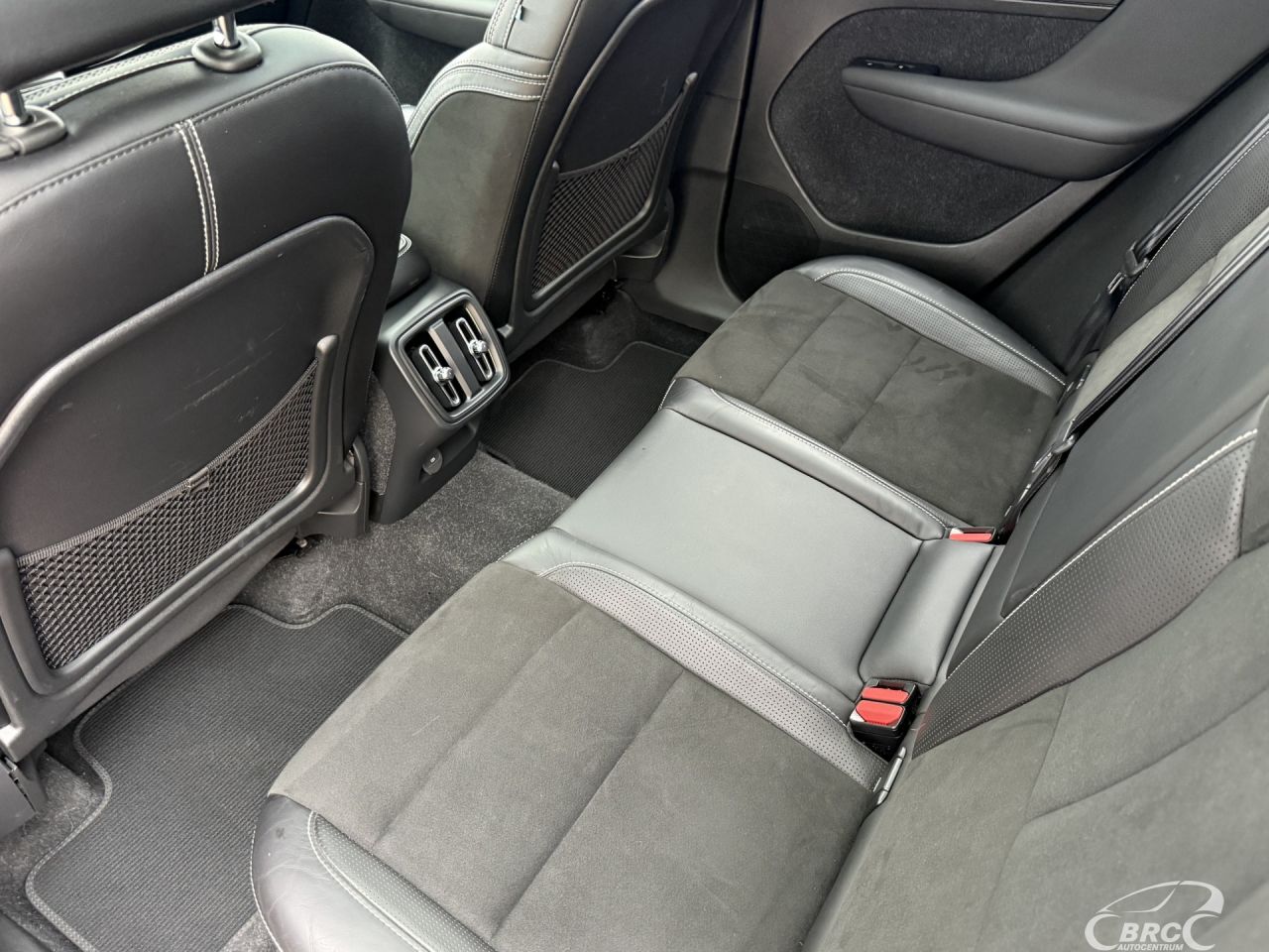 Volvo XC40 | 14
