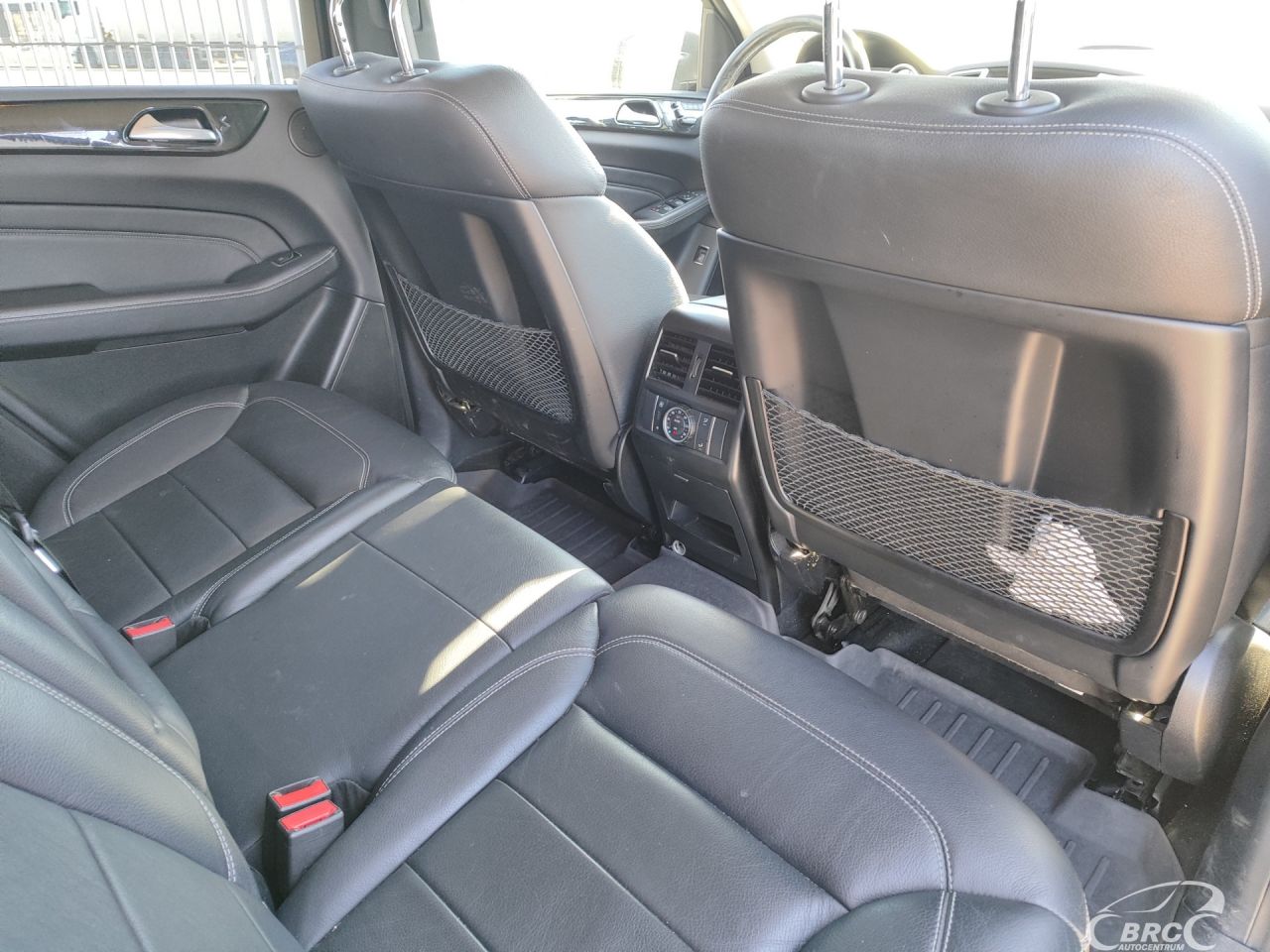 Mercedes-Benz ML350 | 11