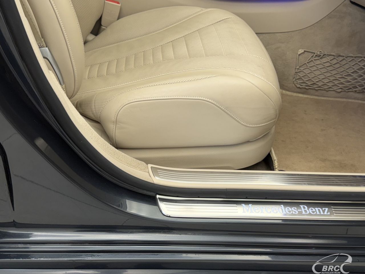Mercedes-Benz S550 | 5