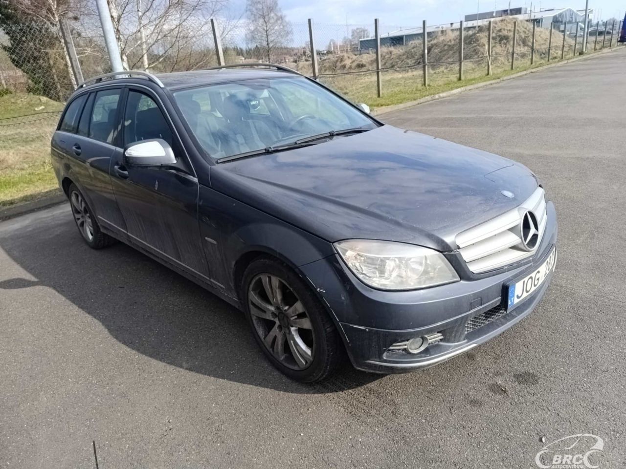 Mercedes-Benz C200 | 4