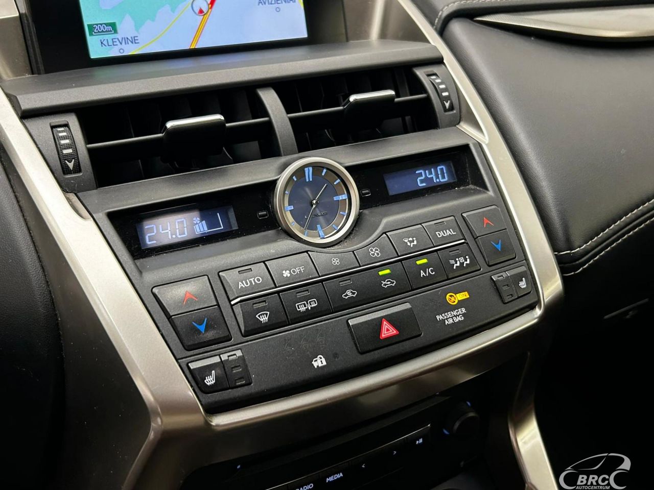 Lexus NX 300h | 16