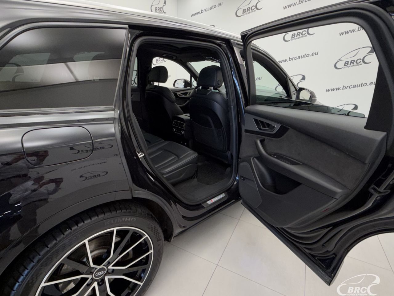 Audi Q7 | 13