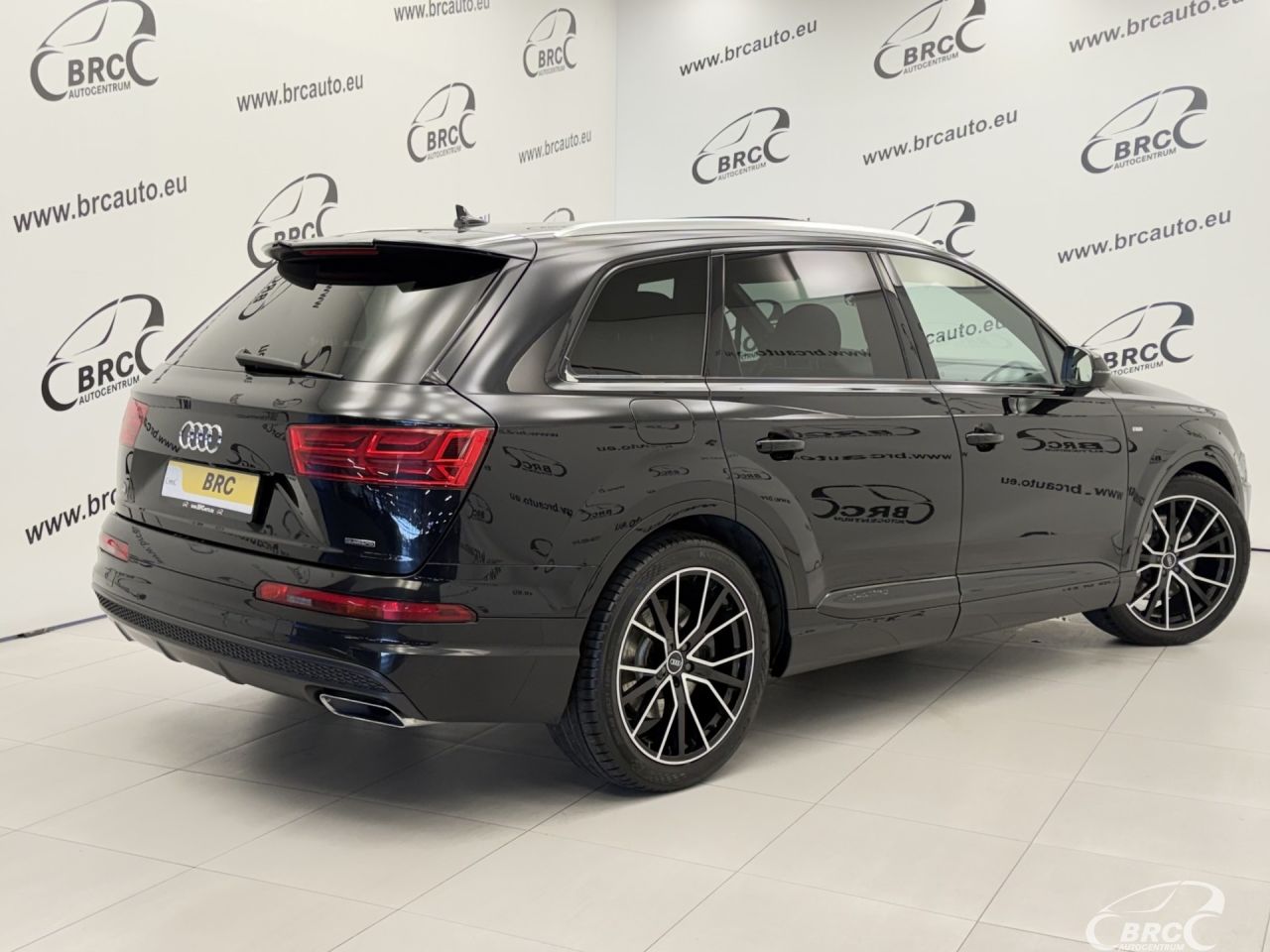 Audi Q7 | 1