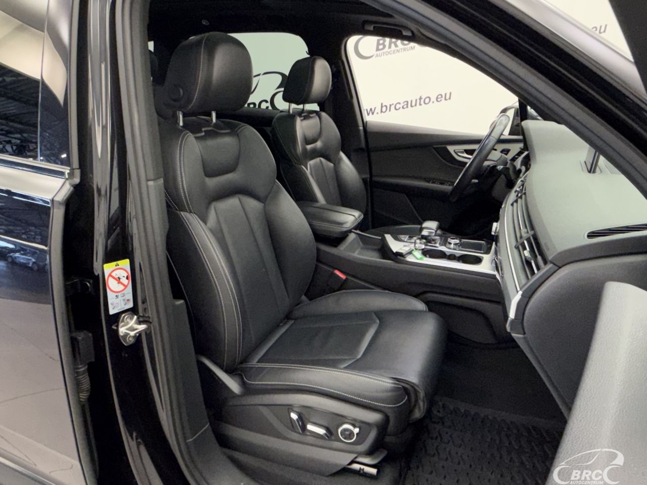 Audi Q7 | 6