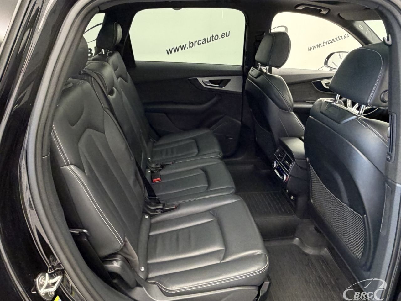 Audi Q7 | 11