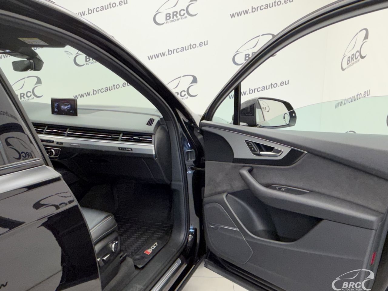 Audi Q7 | 8