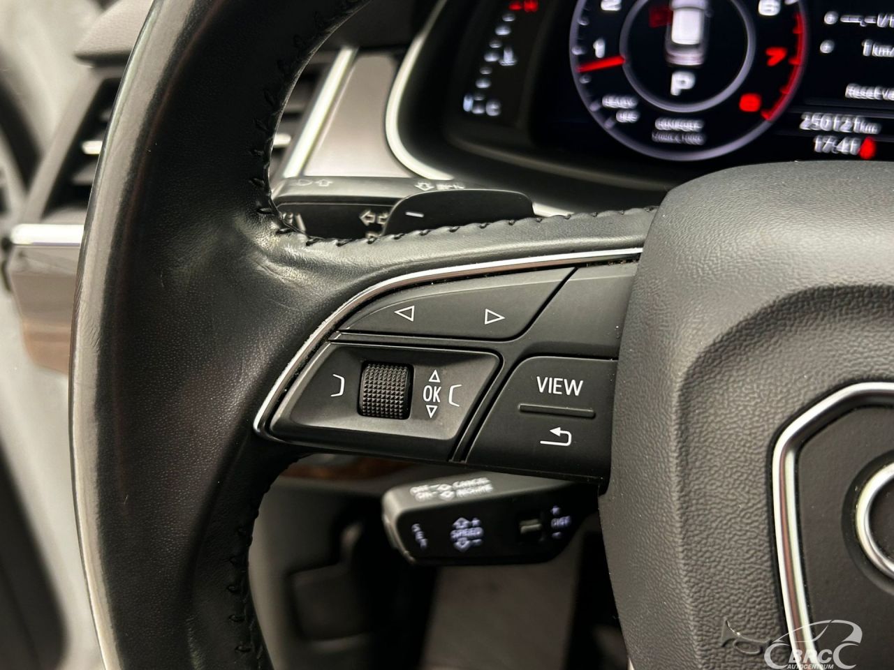 Audi Q7 | 14