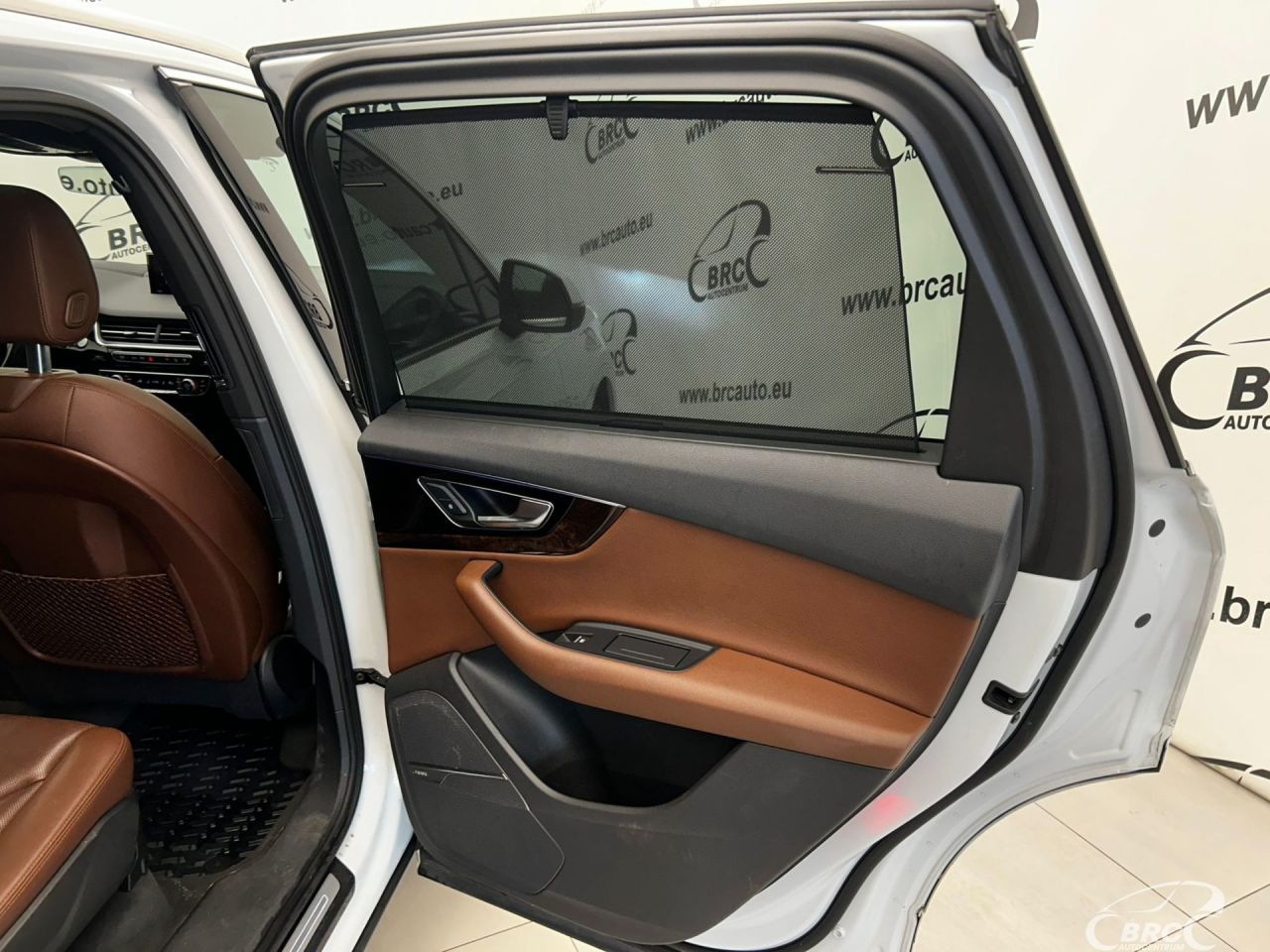 Audi Q7 | 6