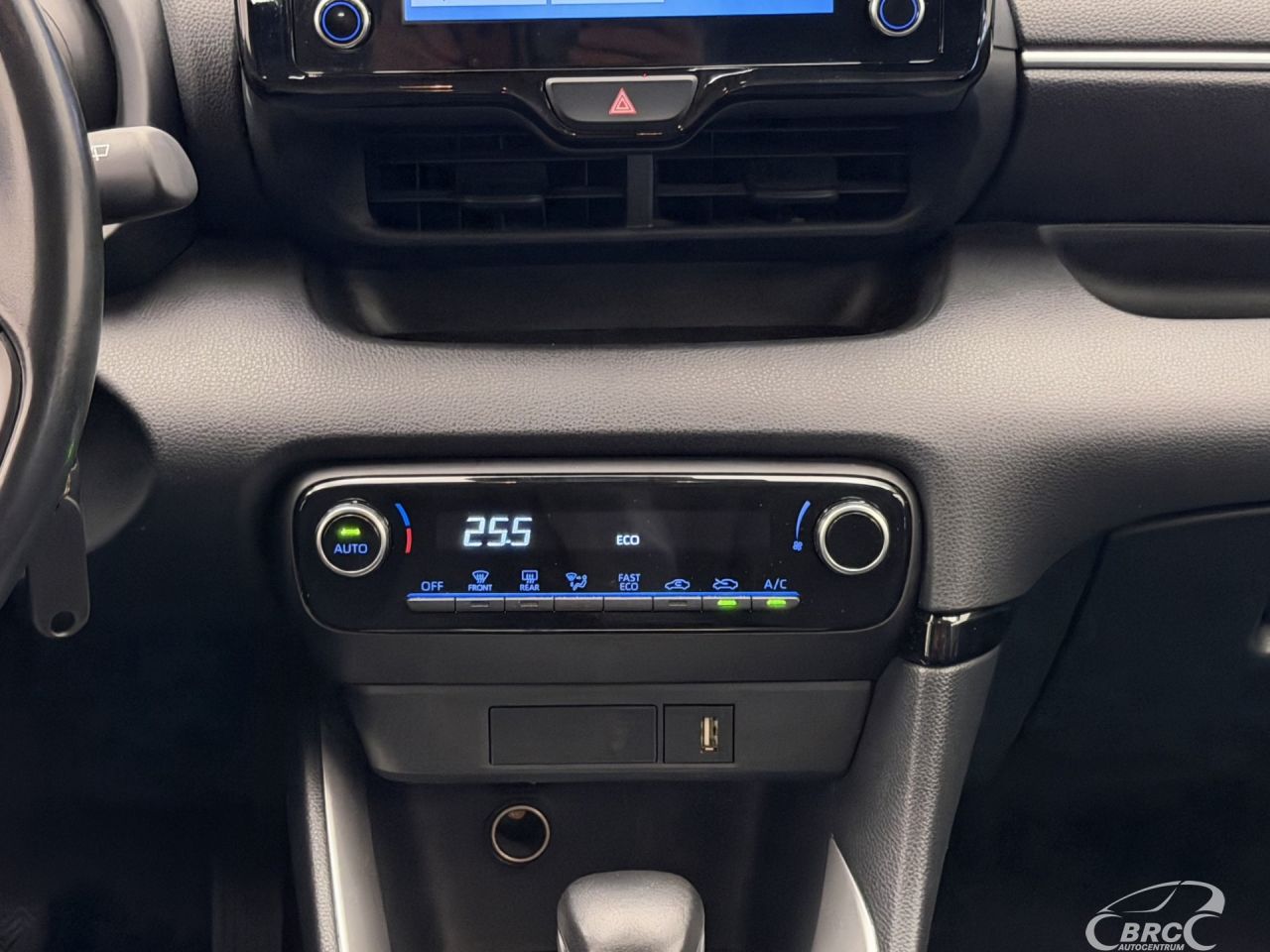 Toyota Yaris | 15