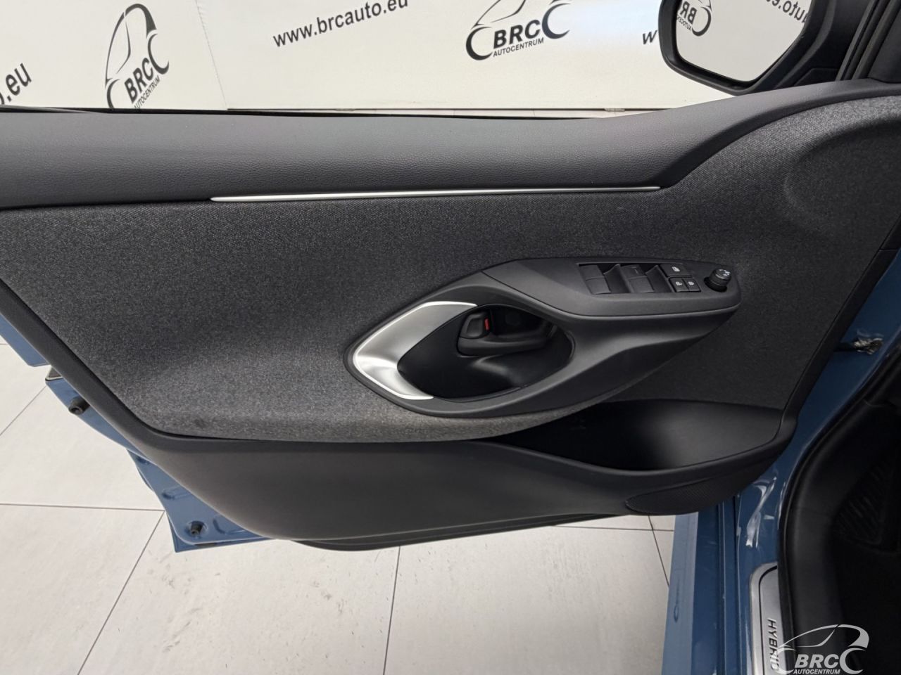 Toyota Yaris | 18