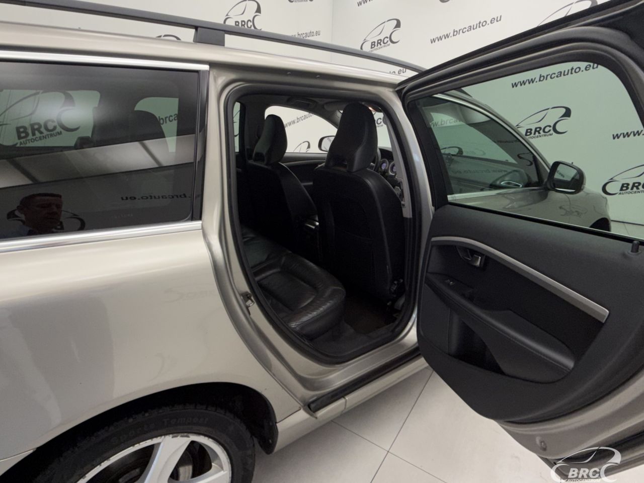 Volvo V70 | 10