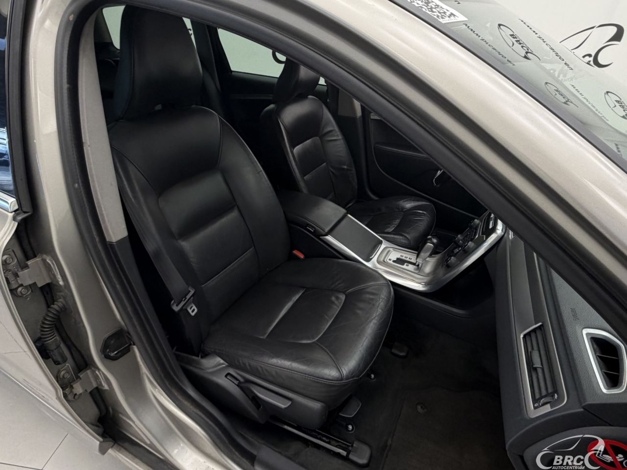Volvo V70 | 6