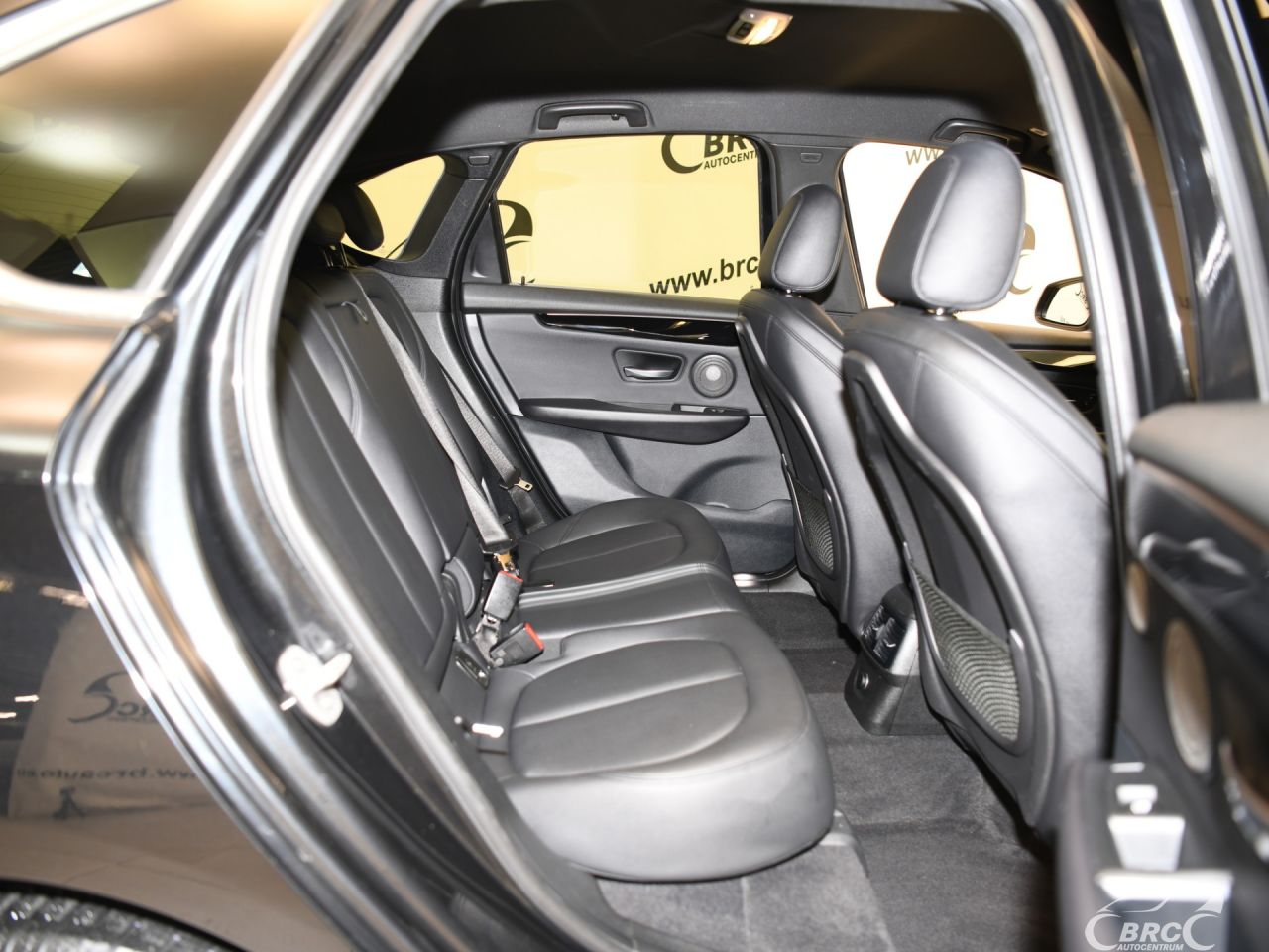 BMW 218 | 10