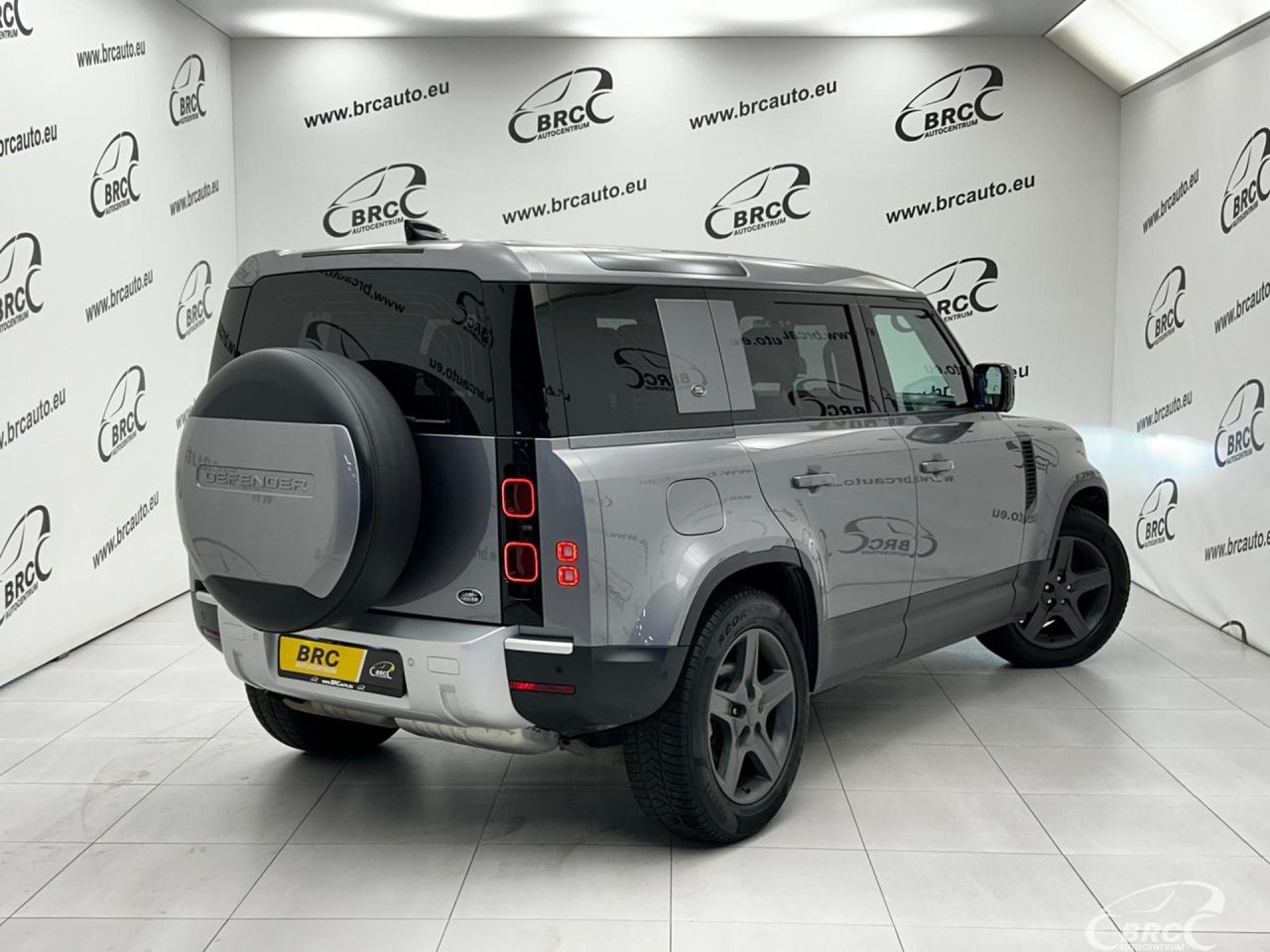 Land Rover Defender | 1