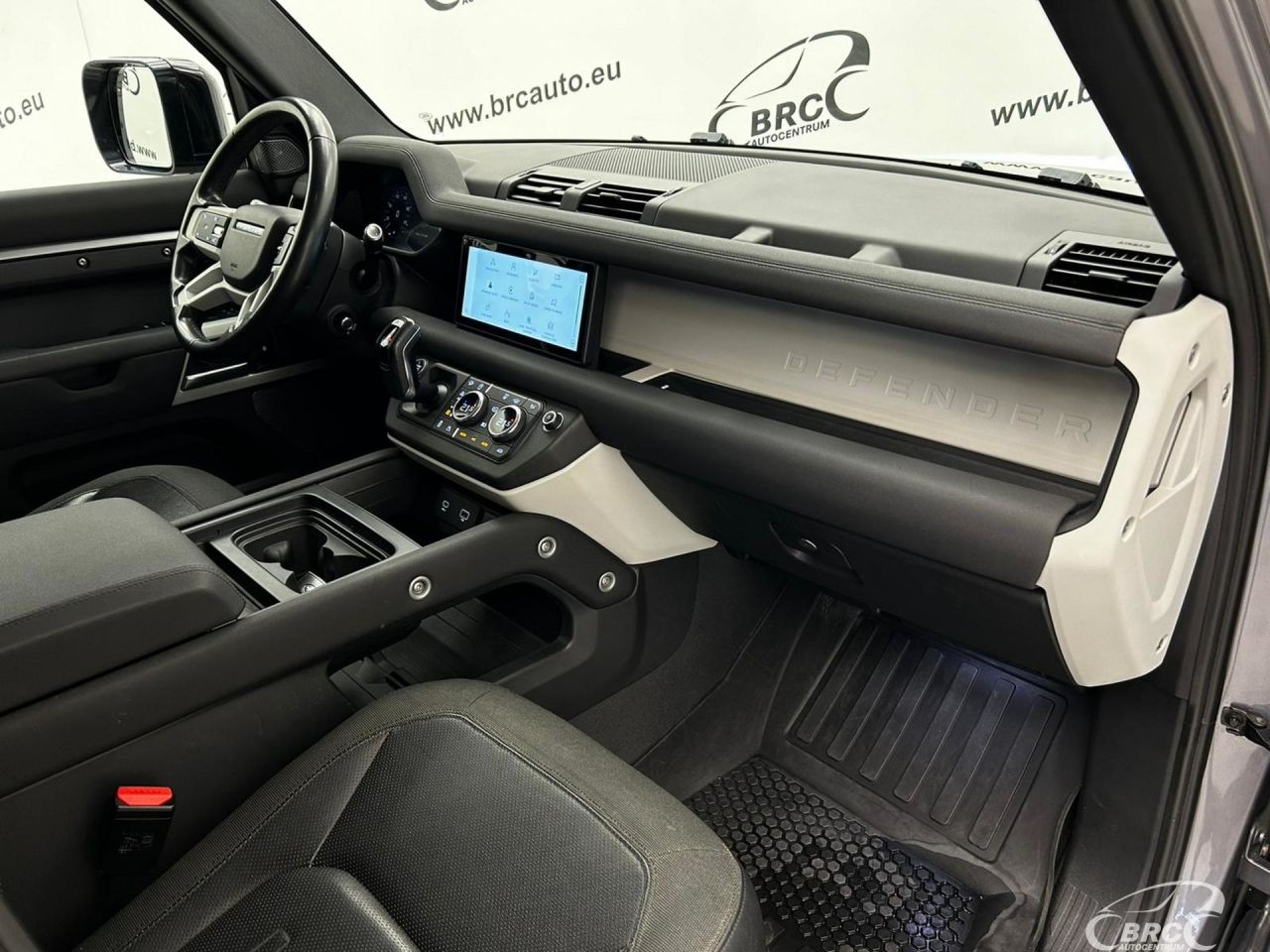 Land Rover Defender | 6