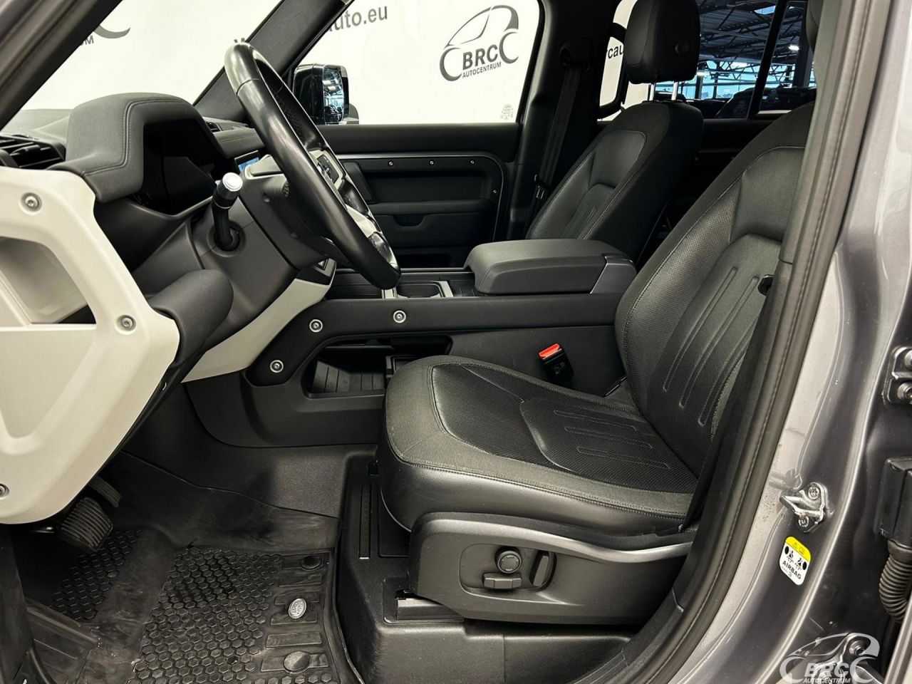 Land Rover Defender | 3