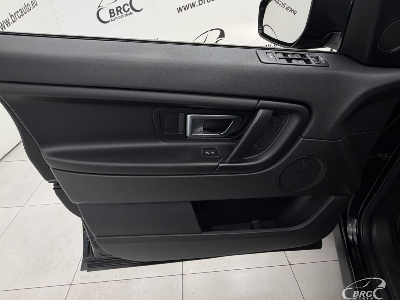 Land Rover Discovery | 18