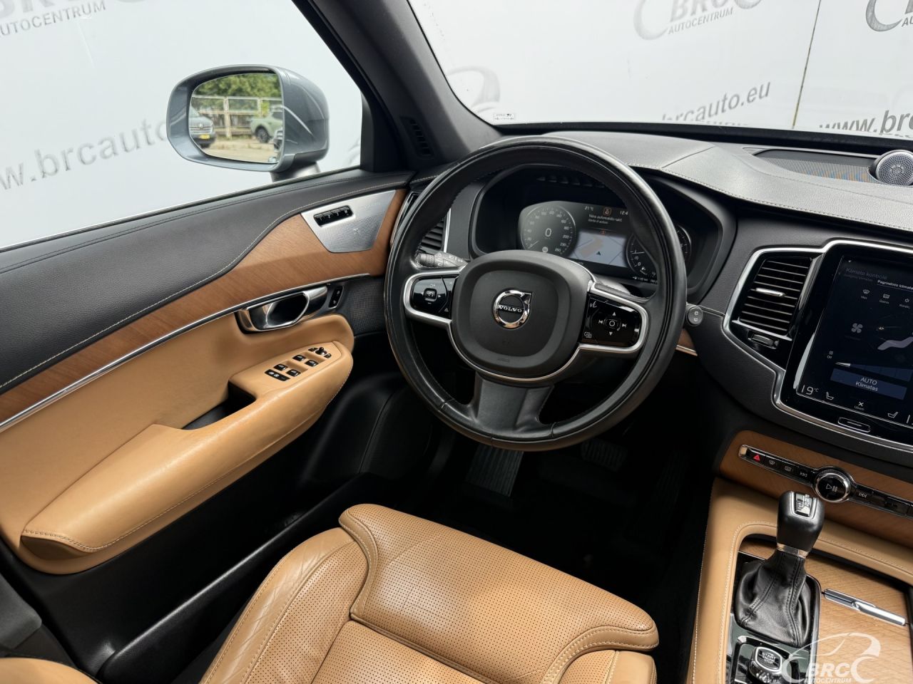 Volvo XC90 | 3
