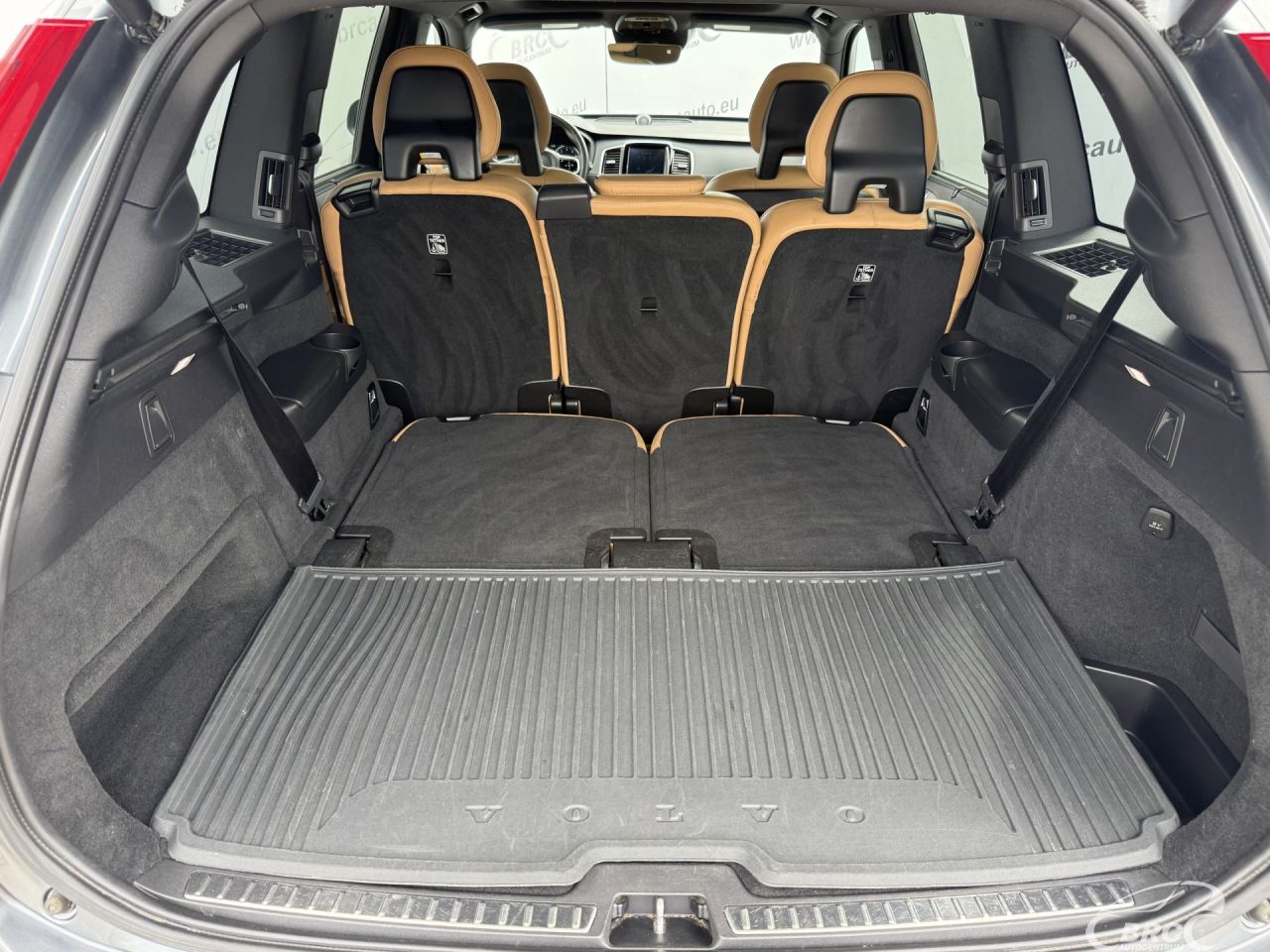 Volvo XC90 | 13