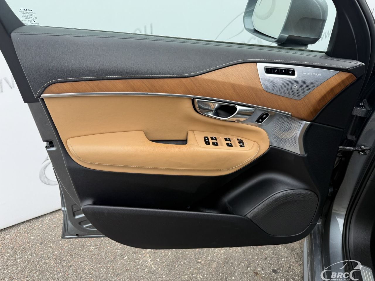 Volvo XC90 | 18