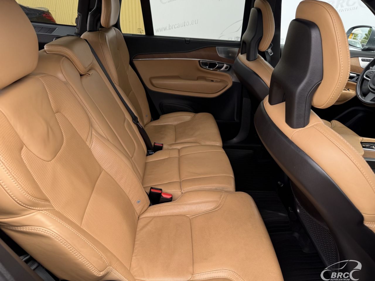 Volvo XC90 | 12