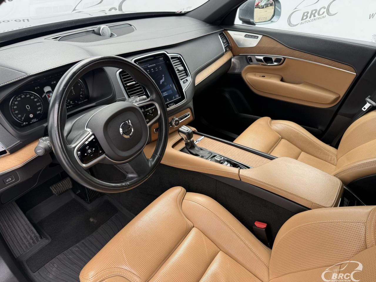 Volvo XC90 | 19