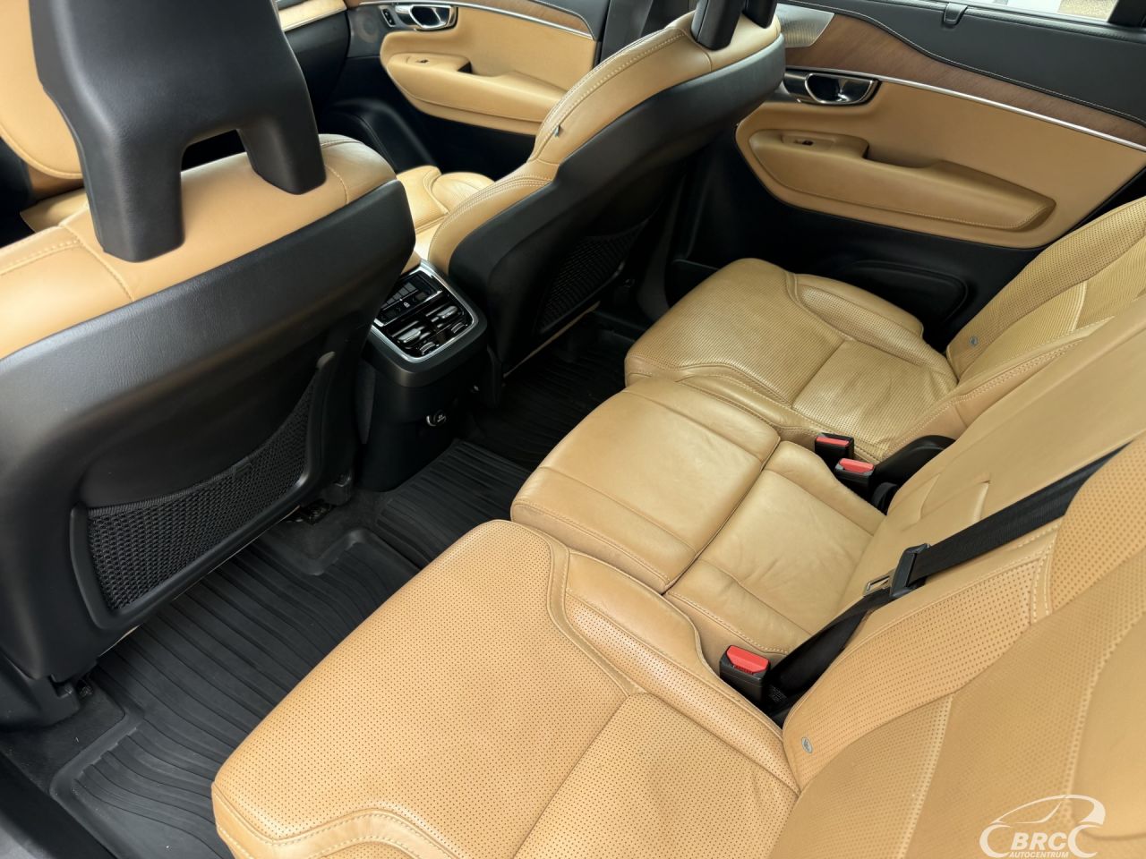 Volvo XC90 | 15