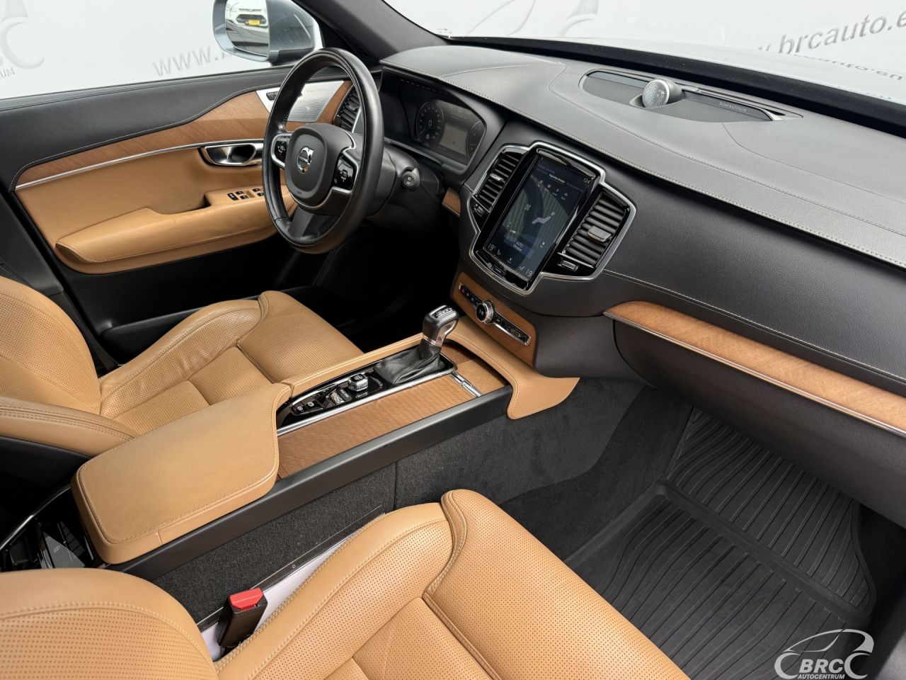 Volvo XC90 | 8