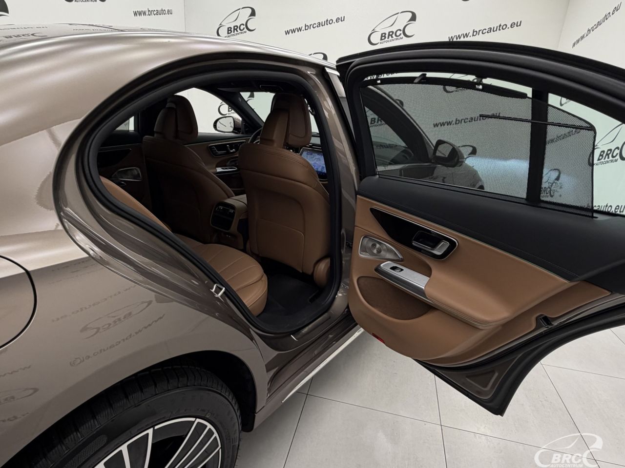 Mercedes-Benz E200 | 15